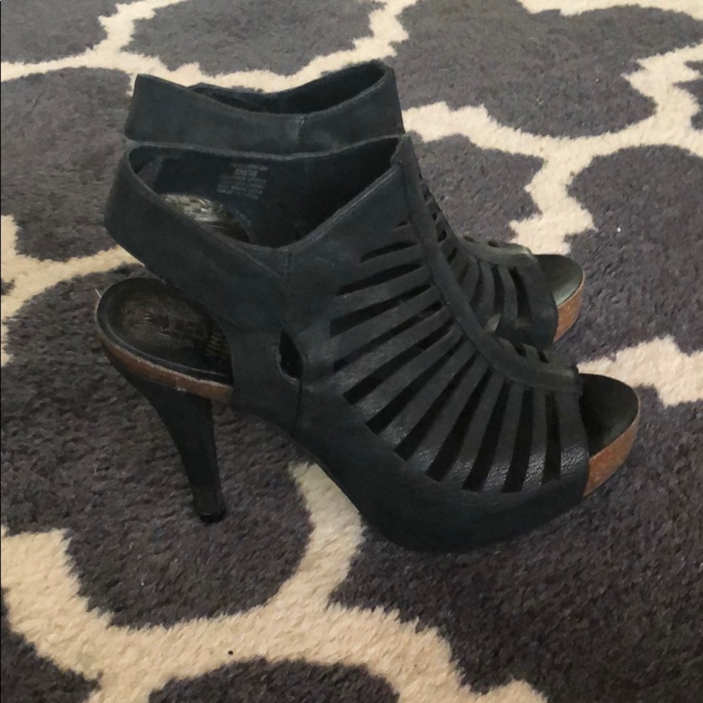 Vince Camuto- Black Leather Poseidon Sandal 8